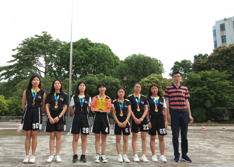 1556781338800262.png 升旗2.png
